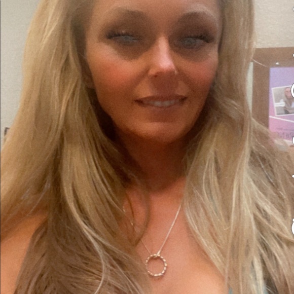 Meet your Posher, Ti - Picture 7 of 17